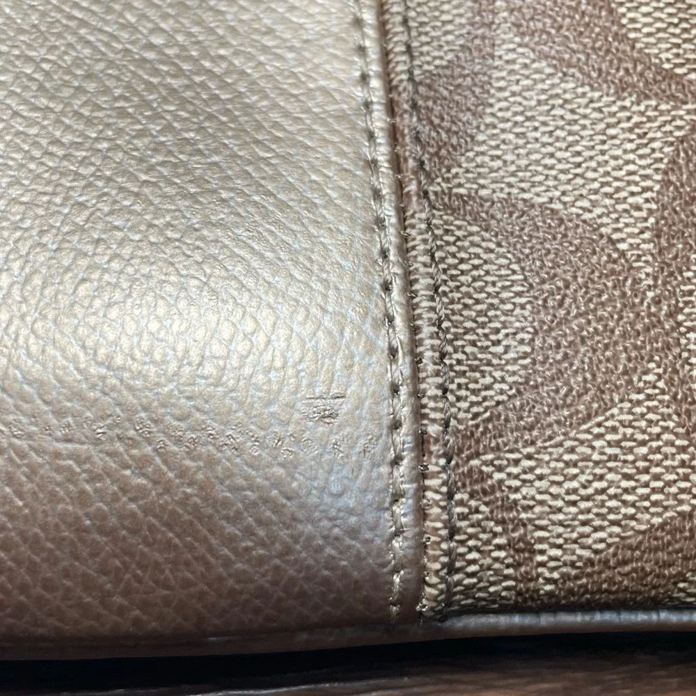 COACH Signature‎ PVC Leather Small Wristlet-Khaki/Gold F64233